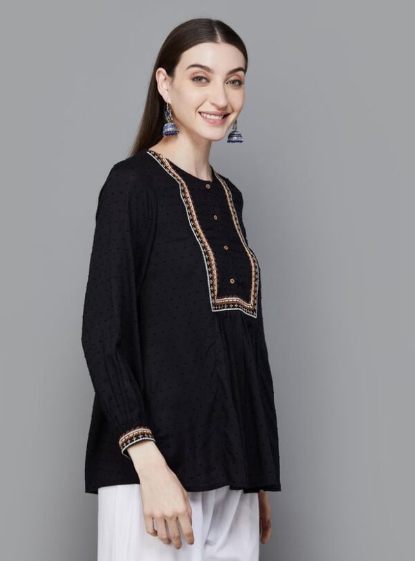 W Women Embroidered Round Neck Top - Image 3